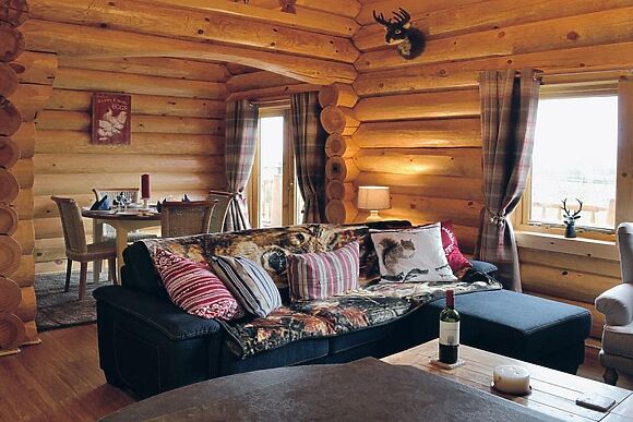 Grouse Lodge