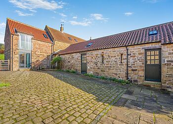 Orchard Barn And Cottage At Ivy House