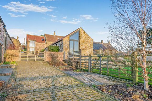 Orchard Barn And Cottage At Ivy House