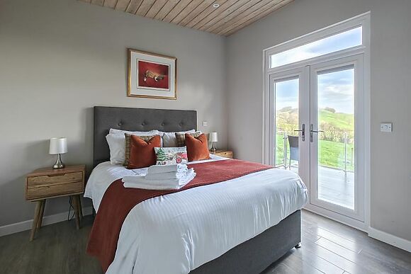 Buzzard Lodge