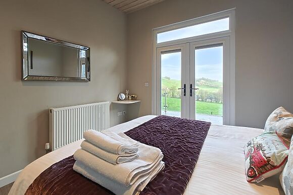 Buzzard Lodge