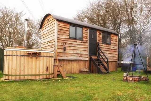 Hazel Hut