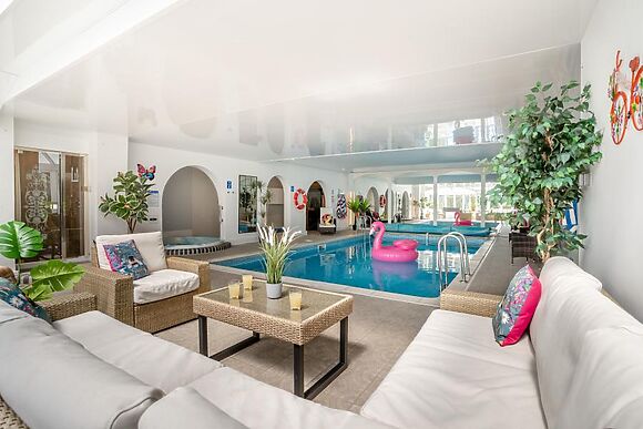 The Pool And Play Luxury Hideaway