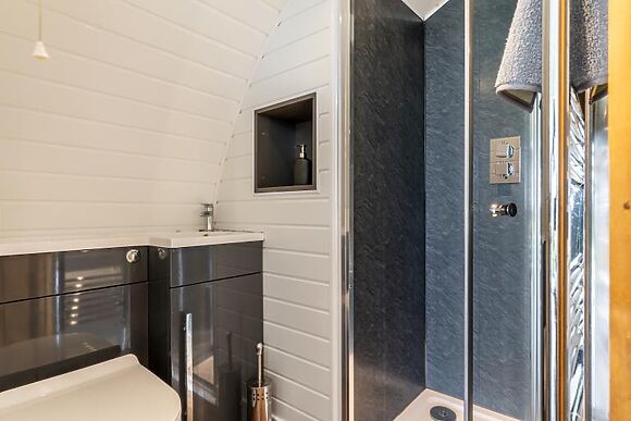 Robin Glamping Retreat