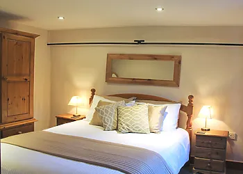 King-size double bedroom