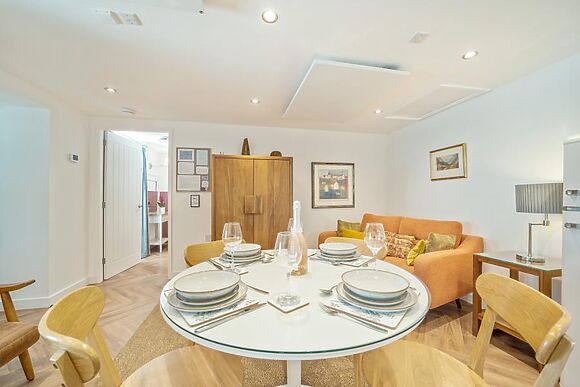 Corner Cottage