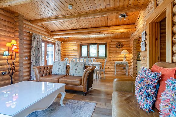 Roseberry Lodge