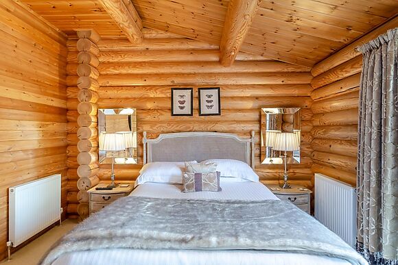Endeavour Lodge