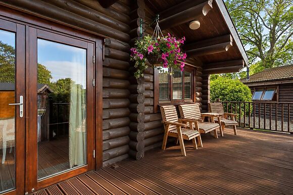 Endeavour Lodge