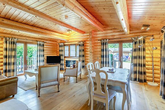 Endeavour Lodge