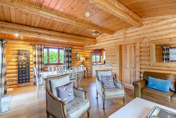 Endeavour Lodge