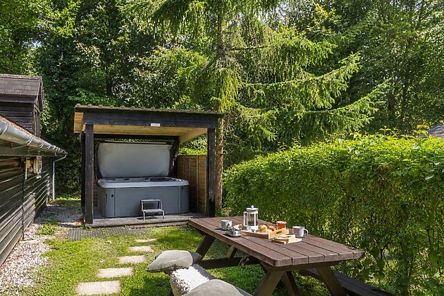 Honeysuckle Lodge