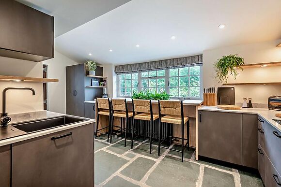 Riverside Retreat - Grange