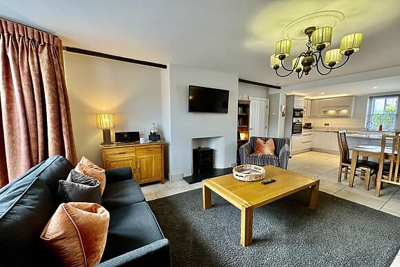 Bridge House Apartment 1
