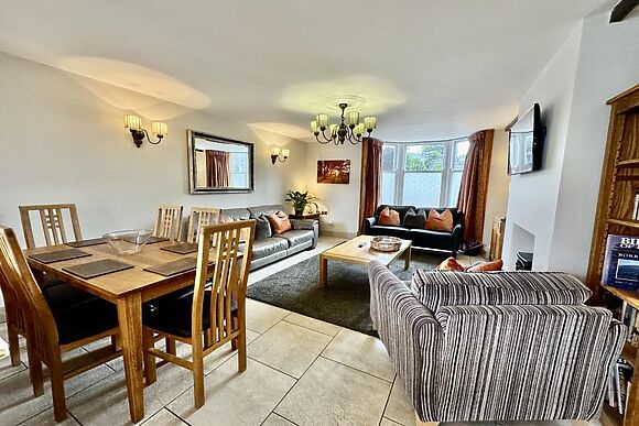 Bridge House Apartment 1