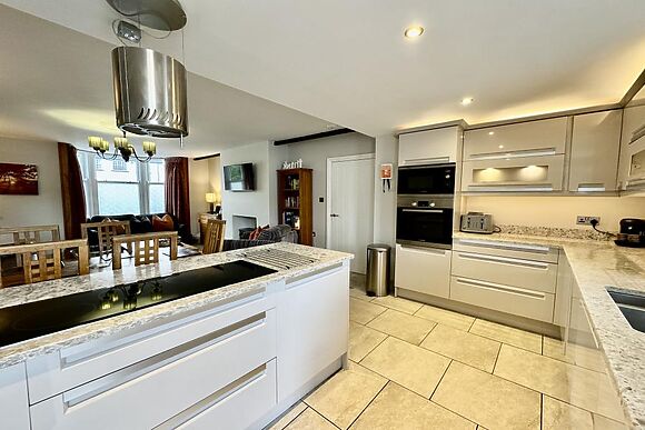 Bridge House Apartment 1