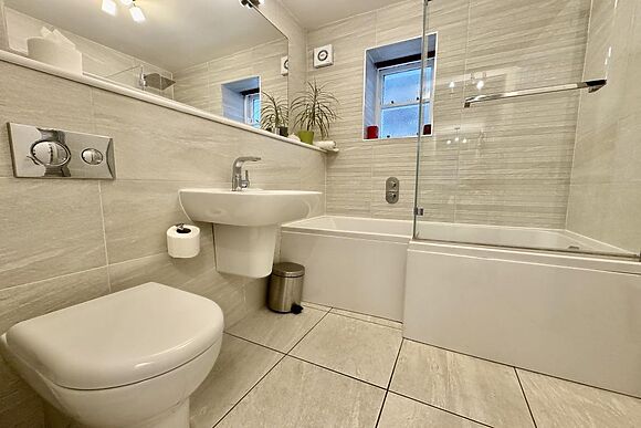 Bridge House Apartment 1