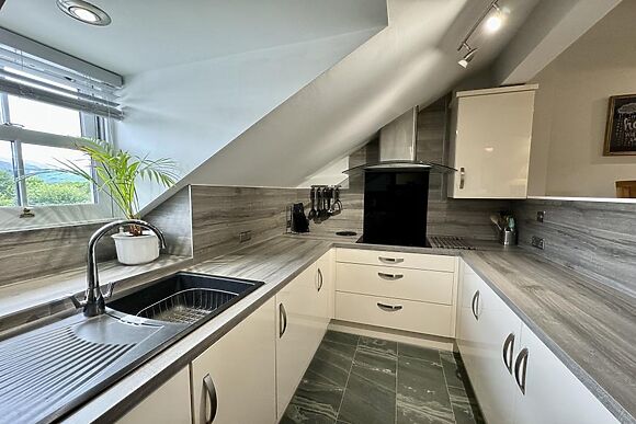 Bridge House Apartment 3