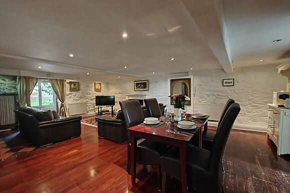 Betws Inn Bach