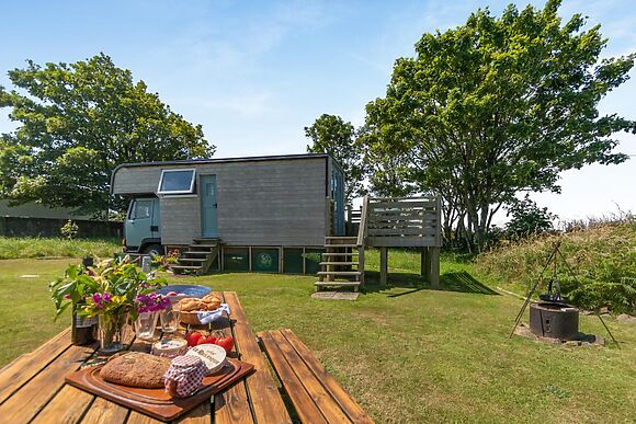 1-Bedroom Cabin in Solva
