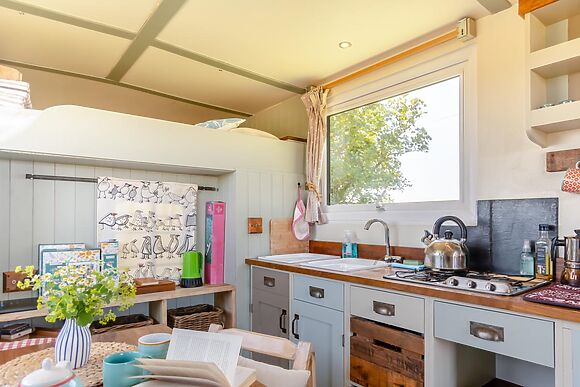 1-Bedroom Cabin in Solva