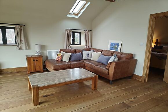 2-Bedroom Lodge with Balcony in Woodhall Spa