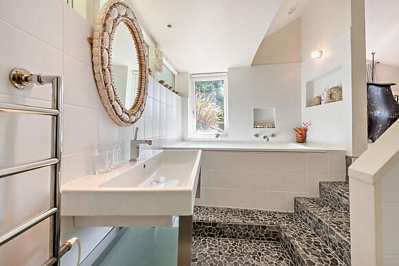 Curlew Waterside Retreat