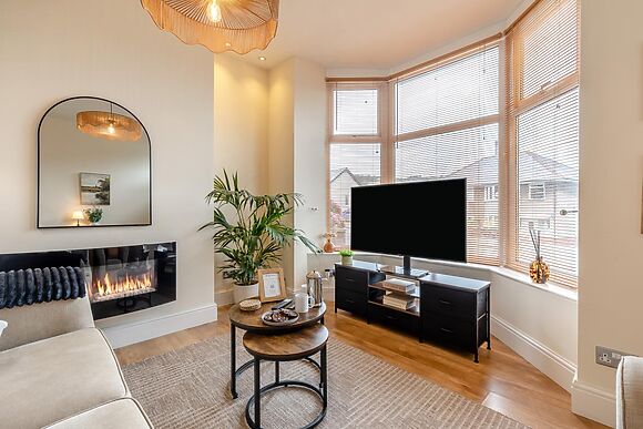 2-Bedroom House in Buxton