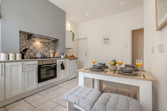2-Bedroom House in Buxton