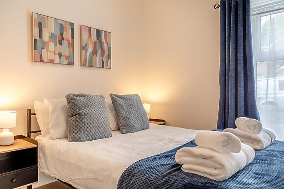 2-Bedroom House in Buxton