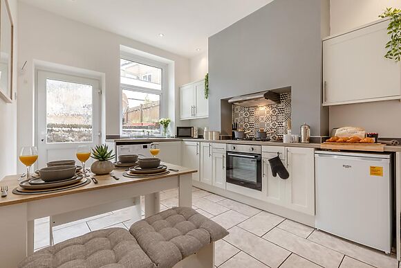 2-Bedroom House in Buxton