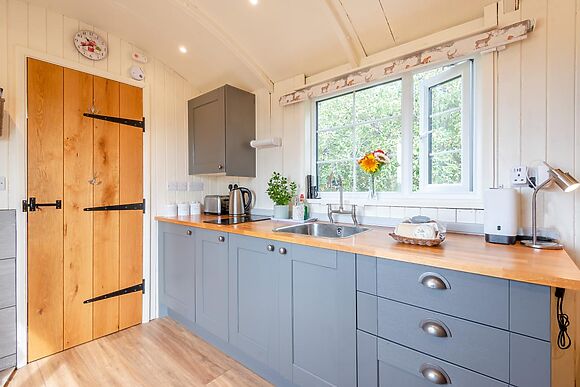 1-Bedroom Shepherd's Hut in Ingham