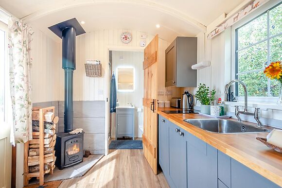 1-Bedroom Shepherd's Hut in Ingham