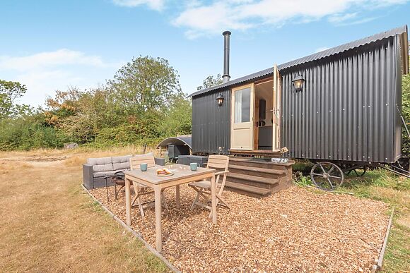 1-Bedroom Shepherd's Hut in Ingham