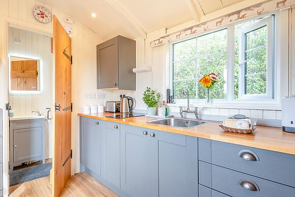 1-Bedroom Shepherd's Hut in Ingham