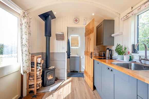 1-Bedroom Shepherd's Hut in Ingham