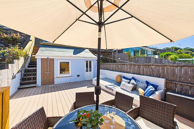 4-Bedroom Hot Tub House in St Ives