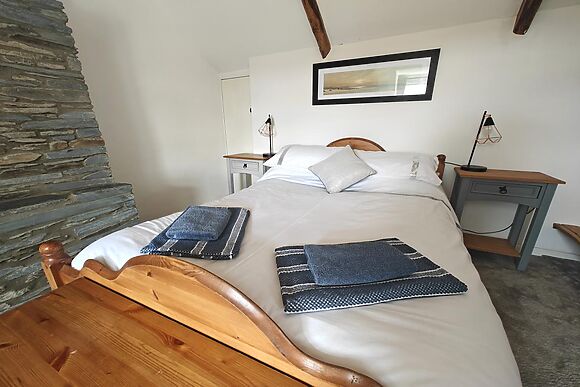 2-Bedroom Cottage in Tegryn