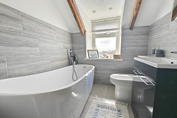 2-Bedroom Cottage in Tegryn
