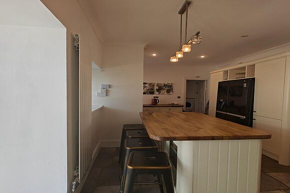 4-Bedroom House in Llanelli