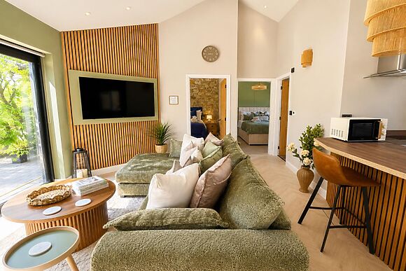Laurel Lodge