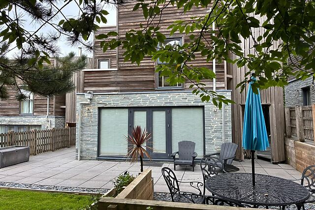 4-Bedroom Hot Tub Cottage in Talland