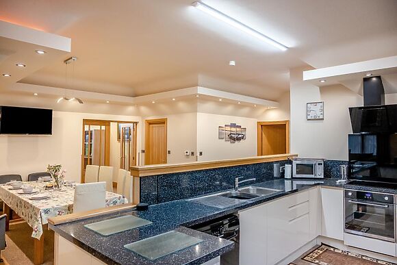 Large Cottage for 10 in Newton-by-the-Sea - photo 7 of 15