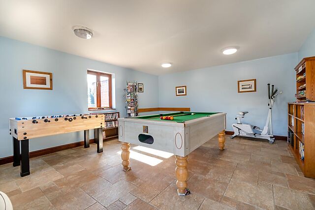 3-Bedroom, 2-Bathroom Hot Tub Barn in King's Lynn