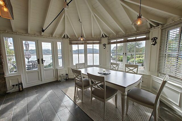 3-Bedroom Hot Tub Cottage in Cunsey