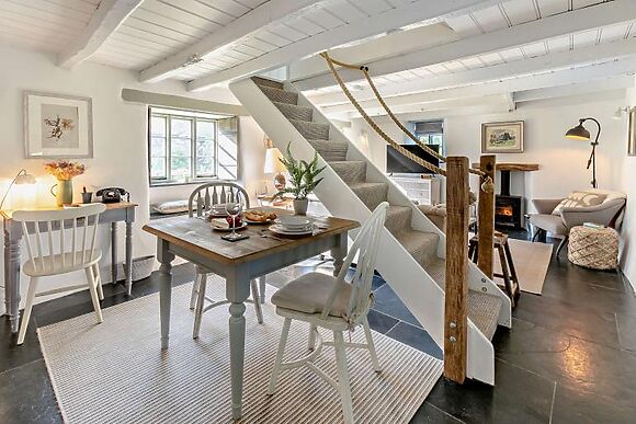 Lilyville - Higher Treyone