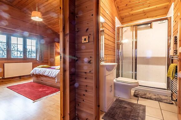 Clovelly Lakes Snow Goose Lodge Sixteen