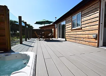 Sunken hot tub in the private enclosed garden 