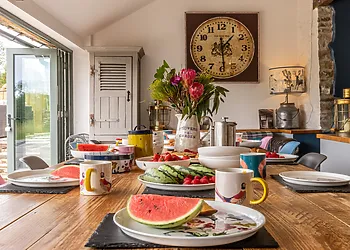 Irresistible property with a high end finish
