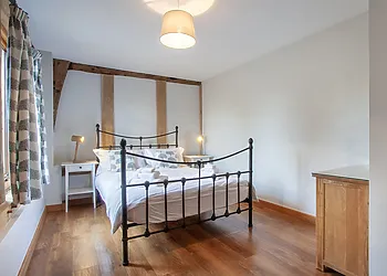 Beautifully presented double bedroom 